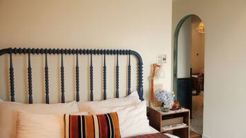 Kamar Double Basic, balkon, pemandangan gunung