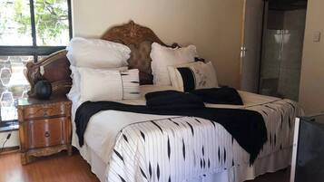 Room, Multiple Bedrooms, Patio | 9 bedrooms