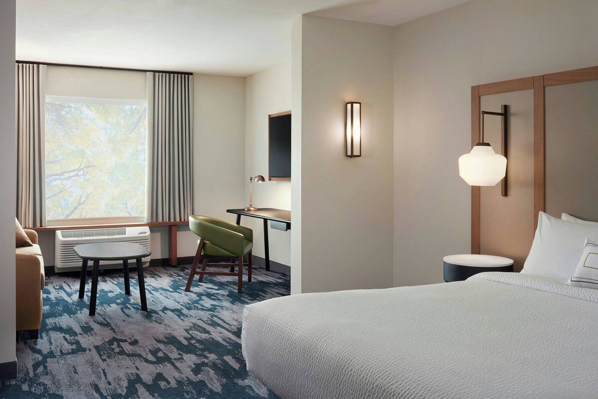 Suite, 1 kingsize-seng med sovesofa, fjellutsikt