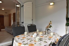 Dining - Apartment in fishing village near Umag (Zambratija)