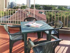 Outdoor dining - Inviting retreat for five guests in Lignano (Lignano Sabbiadoro)