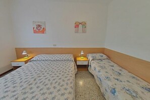 Room - Cozy retreat in a great location (Lignano Sabbiadoro)