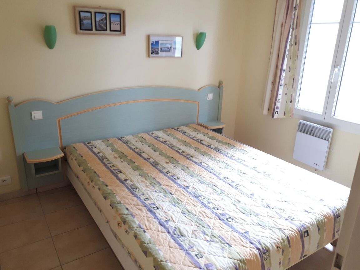 2 chambres, fer et planche à repasser, draps fournis