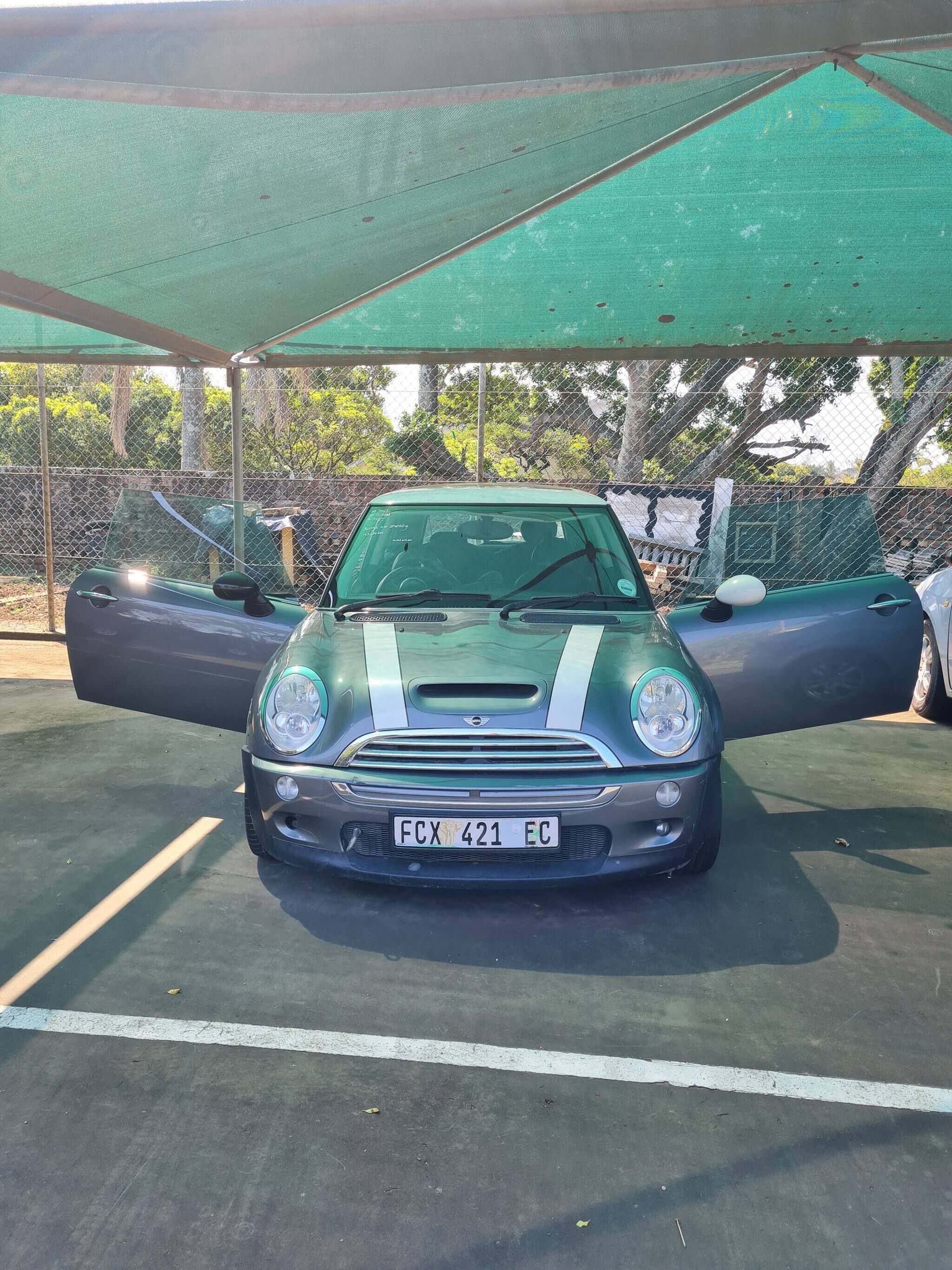 المنطقة المحيطة بالمنشأة