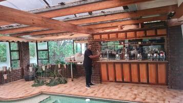 Zimmer, Mehrere Schlafzimmer, barrierefrei, Raucher | Pool | Innenpool
