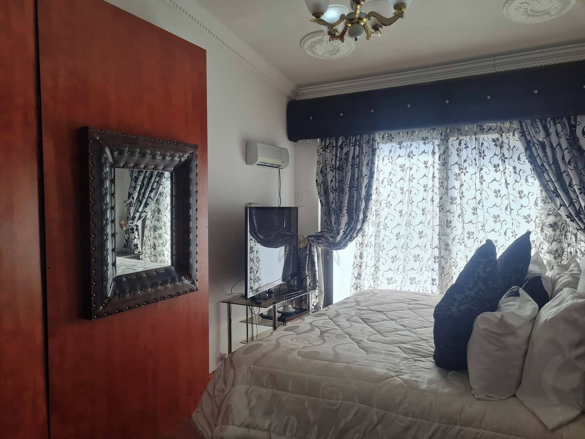 Room, Multiple Bedrooms, Accessible, Smoking