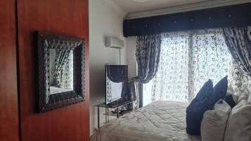 Room, Multiple Bedrooms, Accessible, Smoking