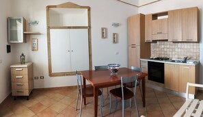 Dining - Vrbo Property (Santa Cesarea Terme)