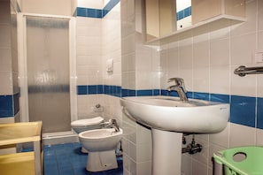 Bathroom - Vrbo Property (Santa Cesarea Terme)