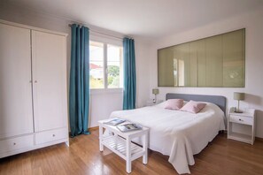 5 bedrooms, WiFi, bed sheets - Villa Nossi-Bé - Private pool - Pool house (La Garde)