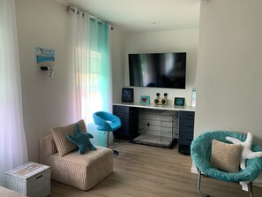 Smart-TV, Kamin, Videospiele, DVD-Player