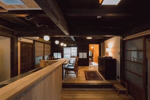 Deluxe Villa, Garden View | Dining - RITA OOKAWA HANZAKAI (Okawa)