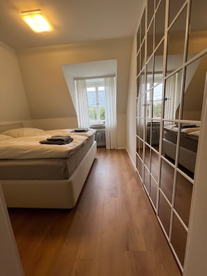 1 bedroom, iron/ironing board, Internet, bed sheets