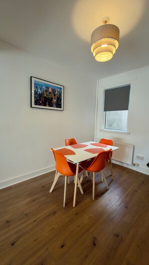Dining - Home in Belfast-Contractors/Professionals/Weekends (Belfast)