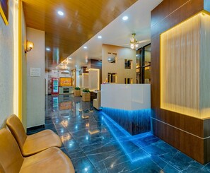 Restaurant - Hotel Majestic Royal Akkalkot (Akalkot)