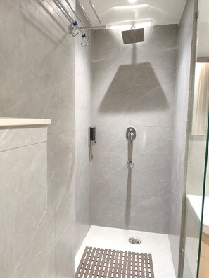 Bathroom - The Avenor - Luxury Hotel in Jaipur (Jaipur)