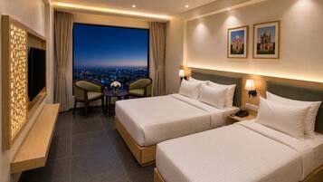 Family Triple Room, City View | Desk, free WiFi