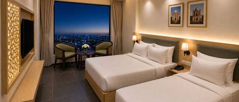 Family Triple Room, City View | Desk, free WiFi