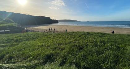 Cowslip Cottage , Broad Haven close to the beach and local amenities