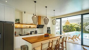 Ảnh chưa phân loại, 3 trong số 53 ảnh, nút