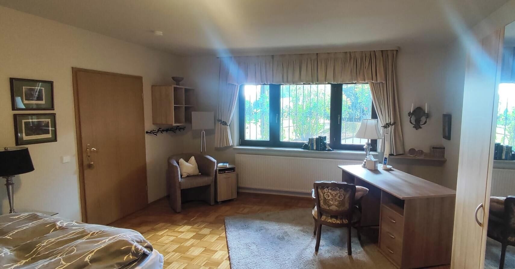 2 Schlafzimmer, Schreibtisch, Bügeleisen/Bügelbrett, kostenloses WLAN