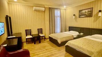 Familien-Dreibettzimmer | Hochwertige Bettwaren, Select-Comfort-Betten
