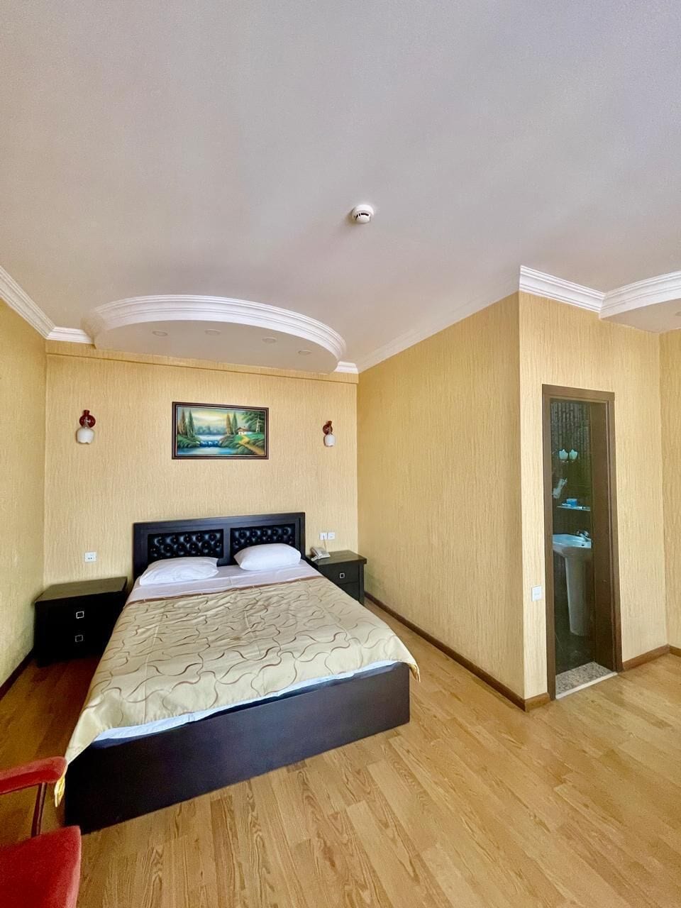 Habitación individual Premium | Ropa de cama de alta calidad y colchones Select Comfort