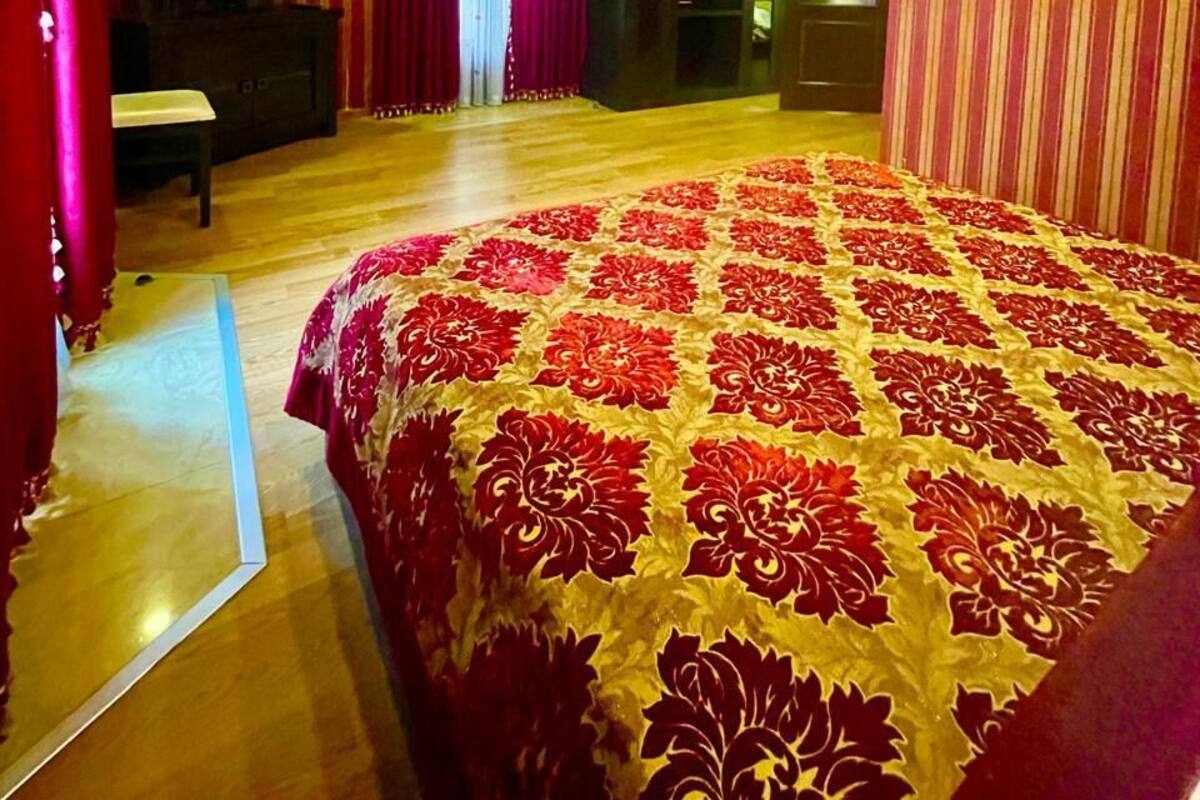 家庭套房 | 高級寢具、Select Comfort 床墊、迷你吧贈品、房內夾萬