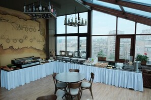 Dining - Konyak Hotel (Yerevan)