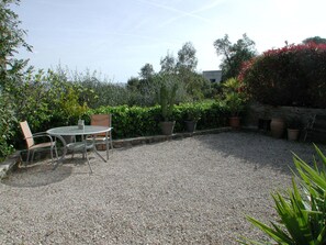 Outdoor dining - Beautiful villa 135 m2 (Mandelieu-la-Napoule)