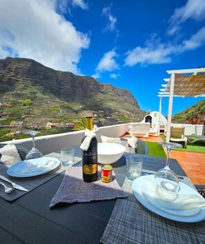 Outdoor dining - Casa Lara Hermigua - Superior Apartment with a large terrace (Hermigua)