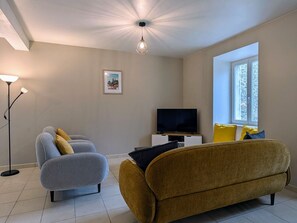 Living area - Peaceful house, parking - 6 guests (Saint-Jeures)