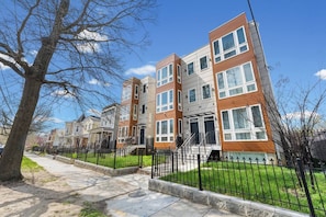 Exterior - Huge 4BR Home near Navy Yard | Sleeps 12 (Washington)