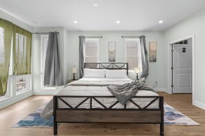 4 bedrooms, iron/ironing board, free WiFi, bed sheets - Huge 4BR Home near Navy Yard | Sleeps 12 (Washington)