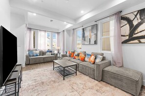 TV, offices - Huge 4BR Home near Navy Yard | Sleeps 12 (Washington)