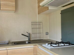 Fridge - Mobile home for 2 guests with air conditioning (Angicourt)