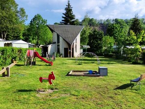 Children’s area - Cozy chalet pets welcome - 5 guests (La Tour-d'Auvergne)