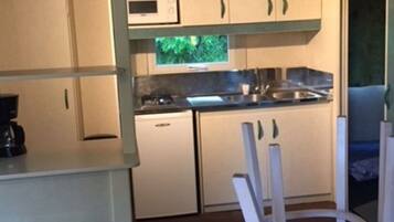 Fridge, microwave, coffee/tea maker