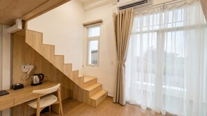 Suite Double Room with Balcony - Amory Airport Hotel (Tan Phu District)