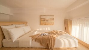 Desk, free WiFi - Amory Airport Hotel (Tan Phu District)