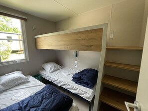 3 bedrooms, free WiFi - Mobile home - pets welcome - 7 guests (La Chapelle-Aubareil)