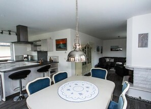 Dining - Vacation home Harmonia, experience nature on the Bodden and Baltic Sea (Saal)