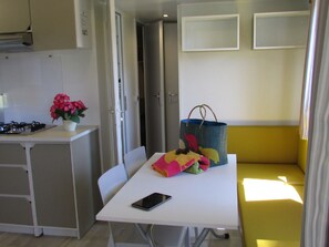 Dining - Mobile home pets welcome - 2 guests (Saint-Florent)