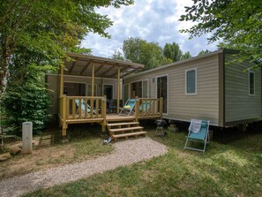 Terrace/patio - Mobile home, pets allowed - 10 guests (Groléjac)