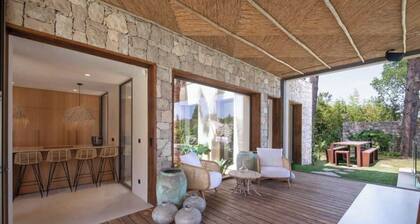 Prestige Villa a/c 12P With Pool & Lounge