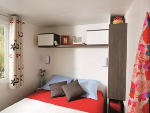 Room - Mobil home - 4 guests, pets OK (La Chapelle-Aubareil)