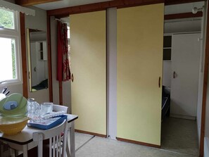 Dining - Chalet, pets allowed - 5 guests (La Tour-d'Auvergne)