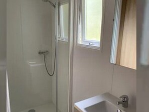 Bathroom - Comfortable mobile home - 6 guests (Saint-Georges-d'Oléron)