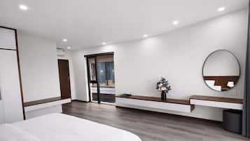 Family House, Balcony, Lagoon View | Free WiFi