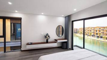 Family House, Balcony, Lagoon View